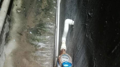 泓源供水公司Q深入推q供水普?严厉打击q章用水