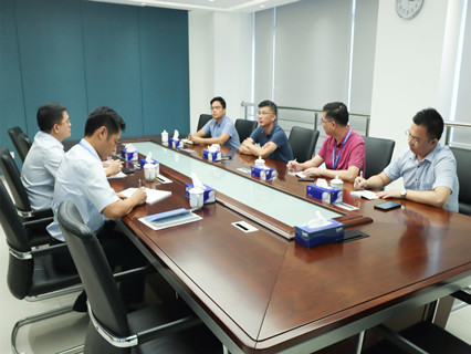 市水务集团董事长张国伟率队到市供水公司开展节前供水保障谈会